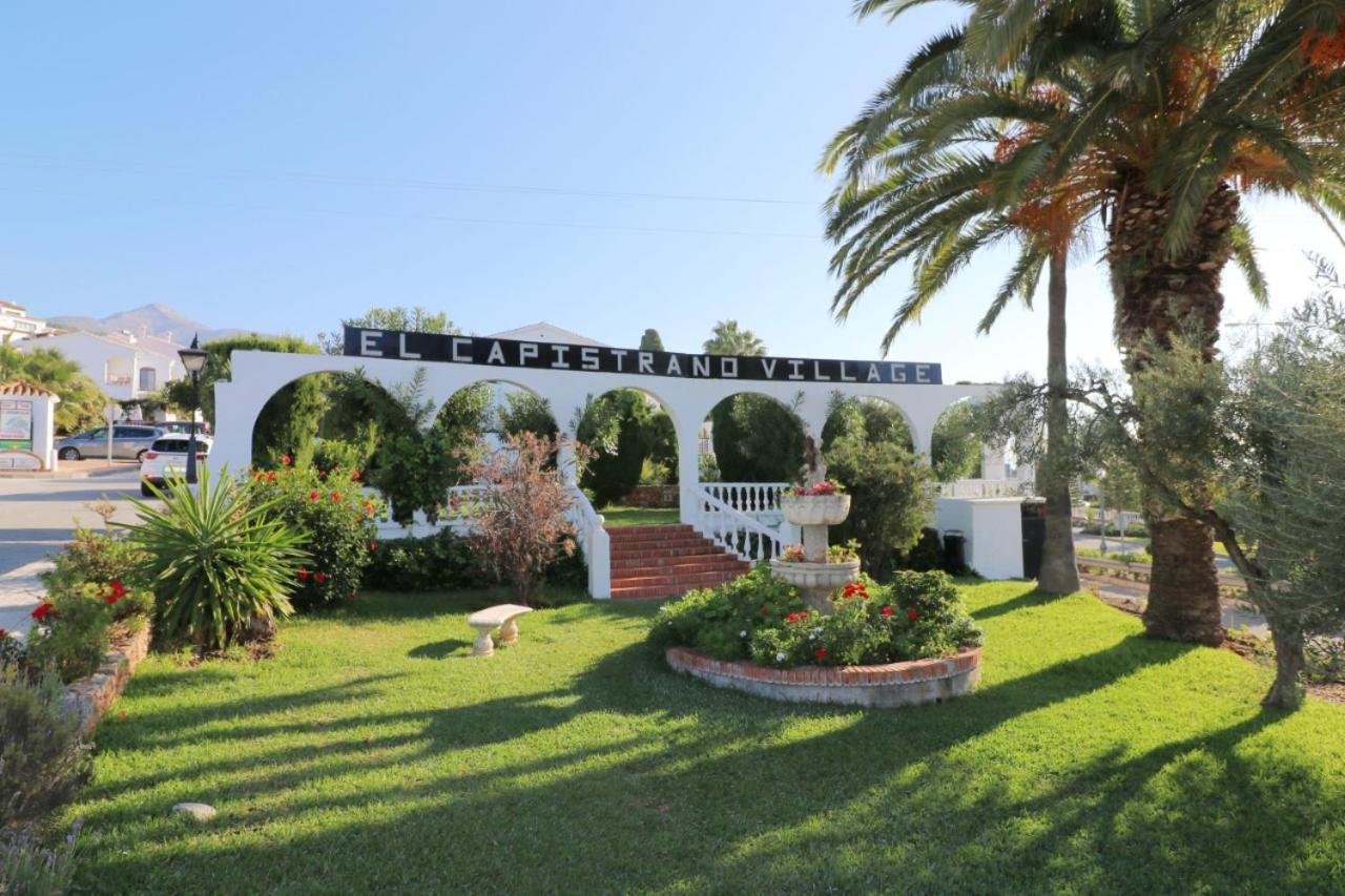Capistrano Village B, 1 bedroom + free wi-fi Nerja Buitenkant foto