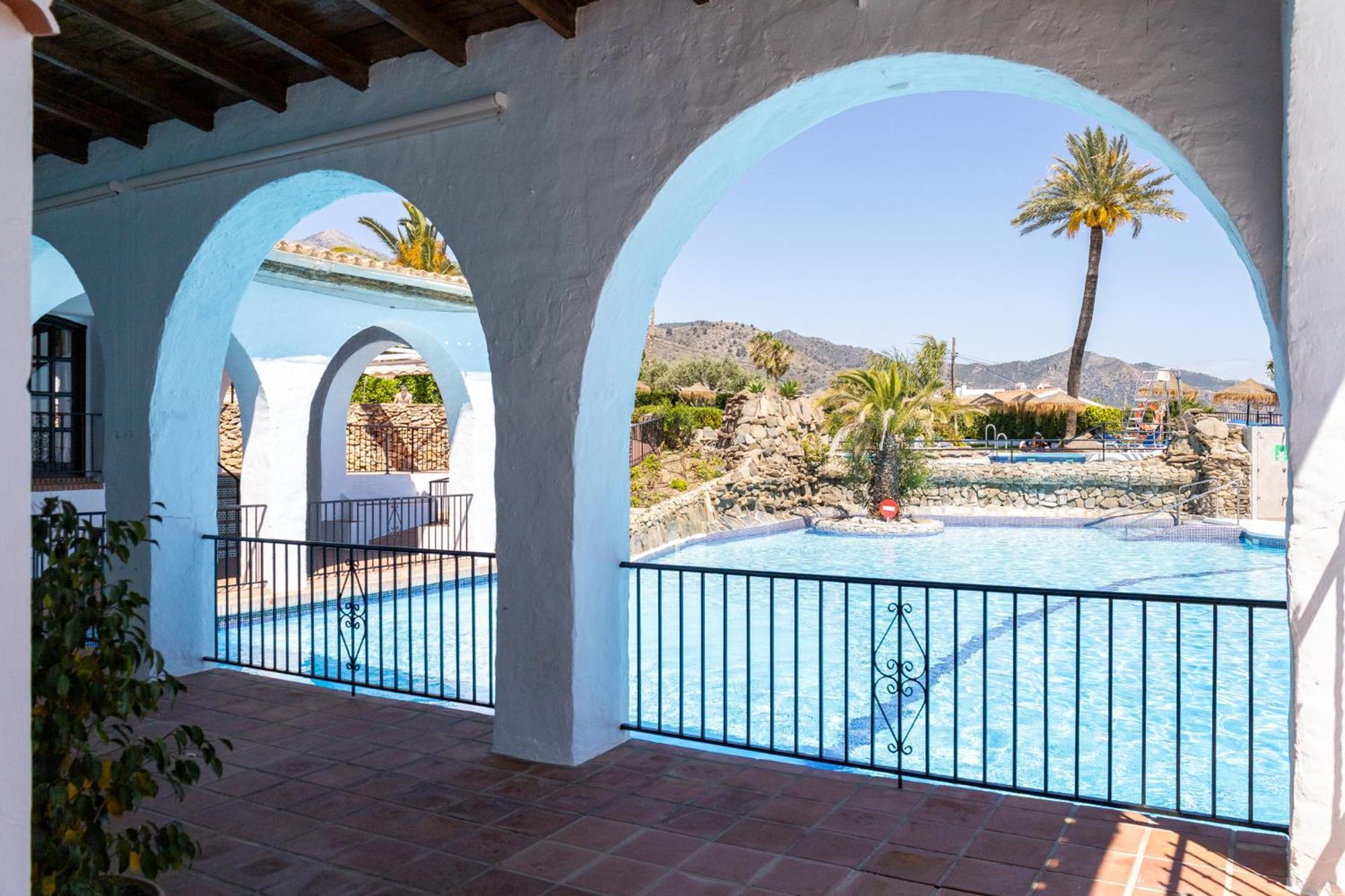 Capistrano Village B, 1 bedroom + free wi-fi Nerja Buitenkant foto