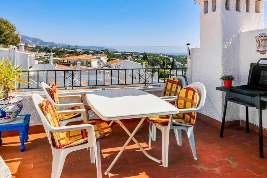 Capistrano Village B, 1 bedroom + free wi-fi Nerja Buitenkant foto